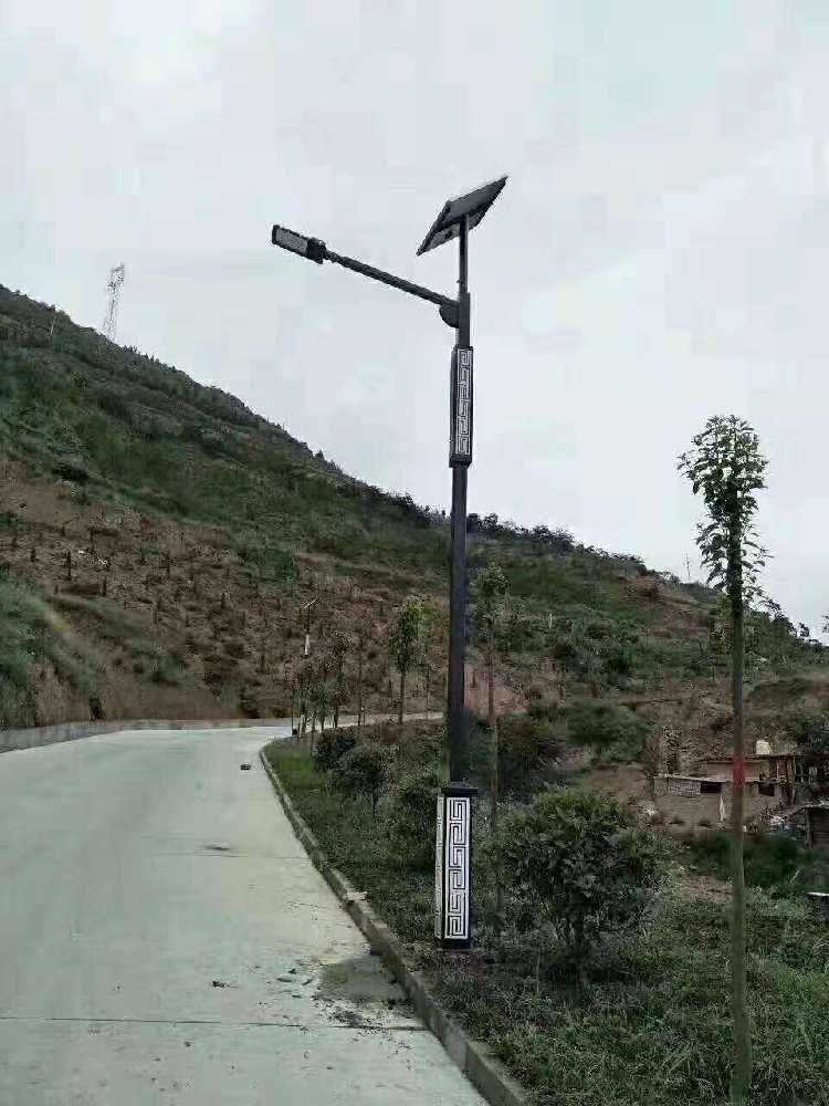 尼玛县仿古太阳能路灯